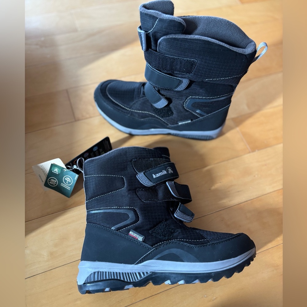 Kamik Junior Black and Gray Snow Boots